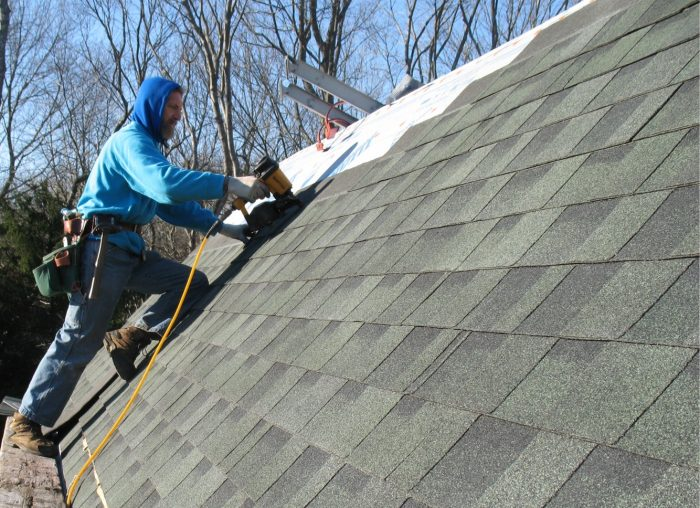 Most common roof problems about asphalt shingles