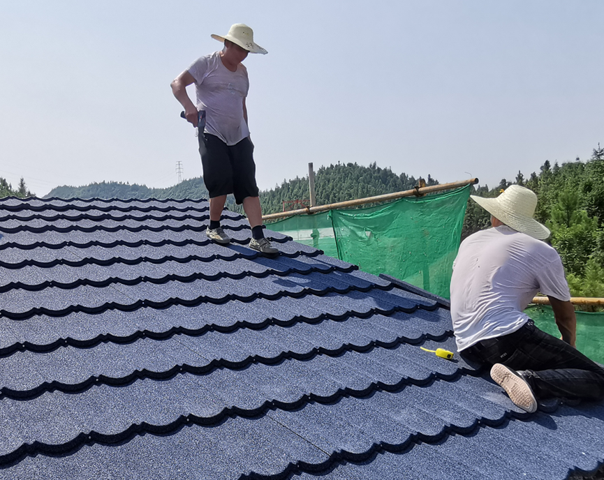 How to Walk on Stone Coated Metal Roof Tiles: Tips and Tricks