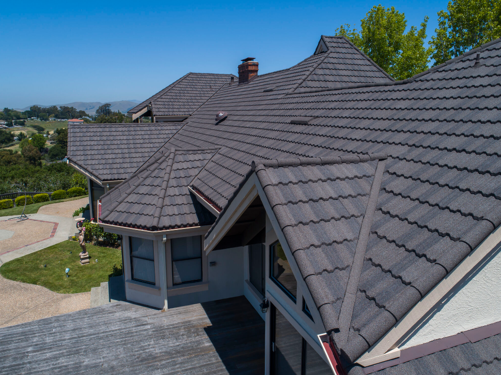 Top 5 Advantages of Choosing a Stone Coated Roof for Commercial Projects